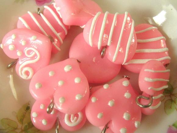 Sweethearts Collection Charms 20mm - Pink And White - 5pcs