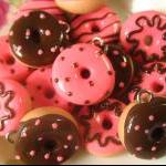 6pcs - Assorted Chocolate Kitsch Donut Charms -..